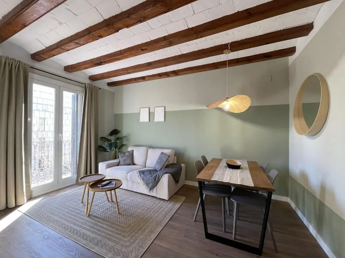 Plaza Catalunya Recently Renovated 5Bd-4Bth Apartment Barcelona