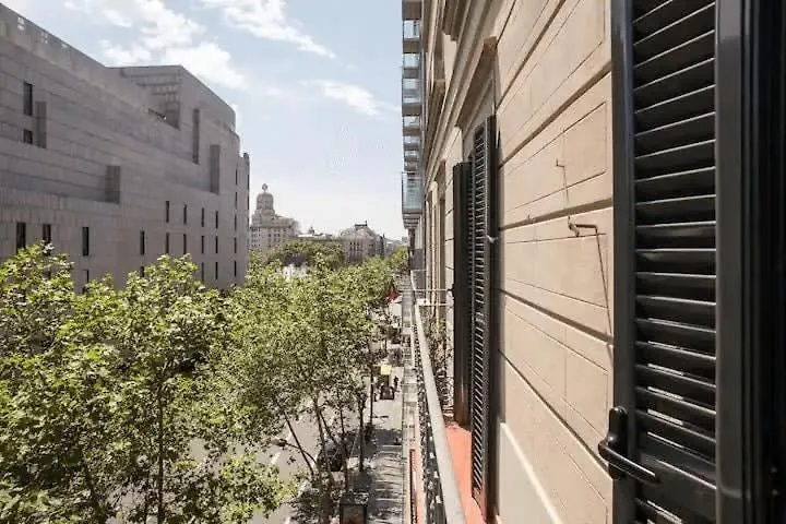 Plaza Catalunya Recently Renovated 5Bd-4Bth Apartment Barcelona