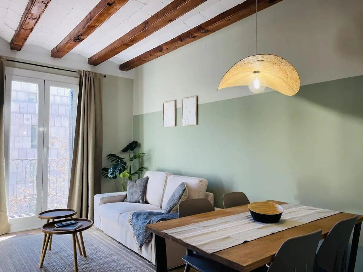 Plaza Catalunya Recently Renovated 5Bd-4Bth Apartment Barcelona