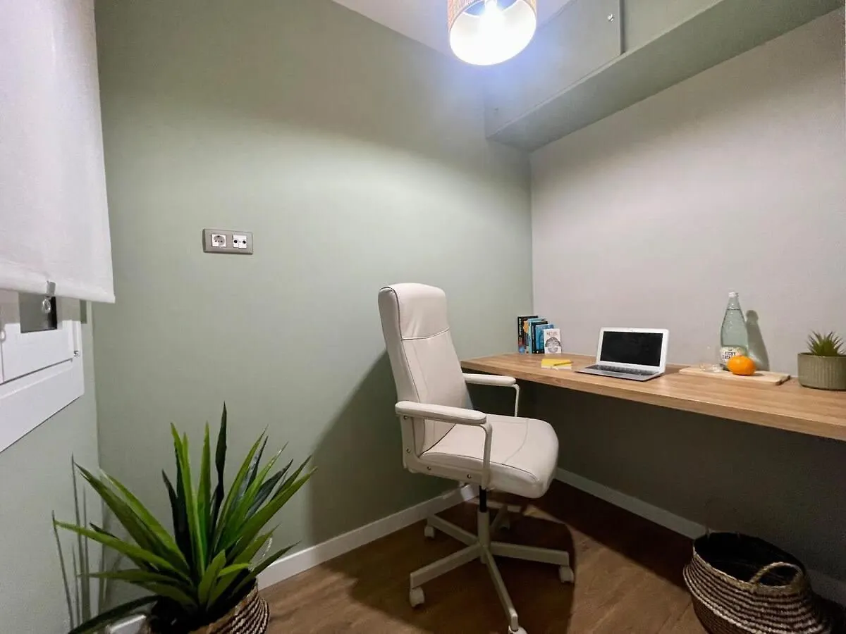 Plaza Catalunya Recently Renovated 5Bd-4Bth Apartment Barcelona Spain