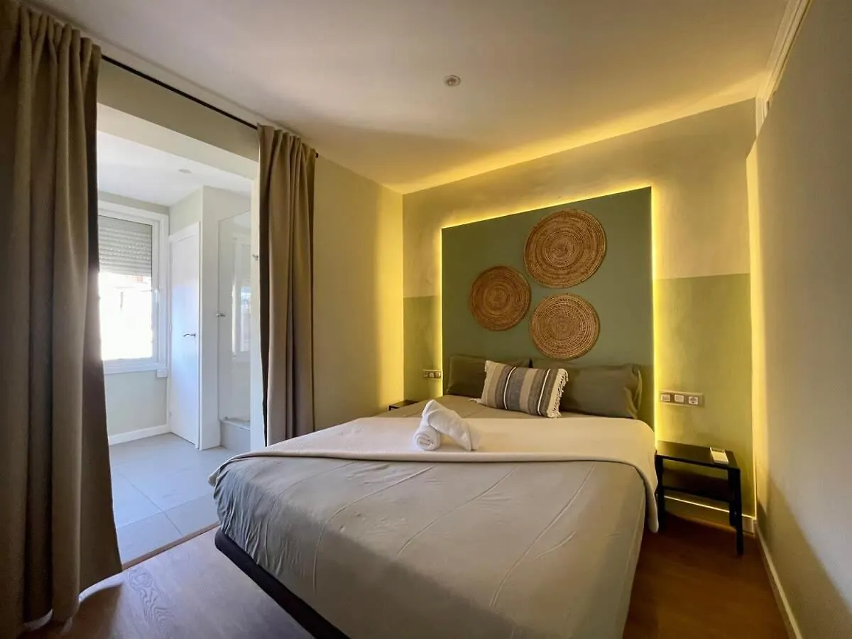 Plaza Catalunya Recently Renovated 5Bd-4Bth Apartment Barcelona Spain