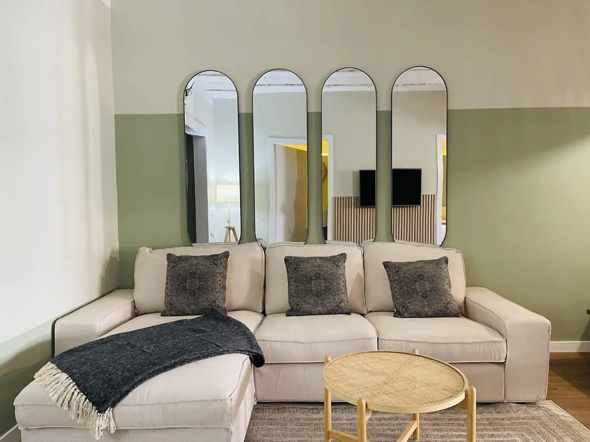 Plaza Catalunya Recently Renovated 5Bd-4Bth Apartment Barcelona Spain