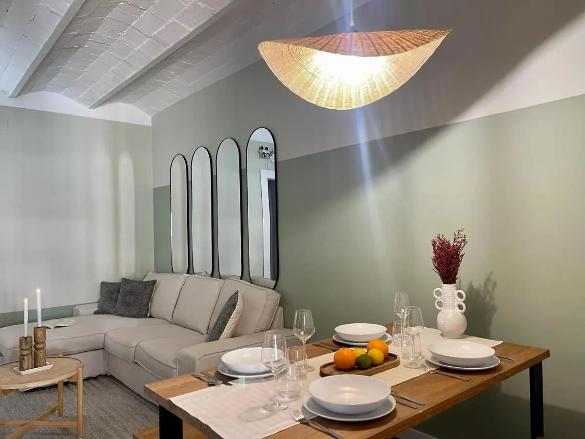 Plaza Catalunya Recently Renovated 5Bd-4Bth Apartment Barcelona 0*,  Spain