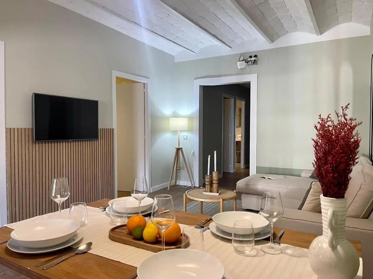 Plaza Catalunya Recently Renovated 5Bd-4Bth Apartment Barcelona 0*,  Spain