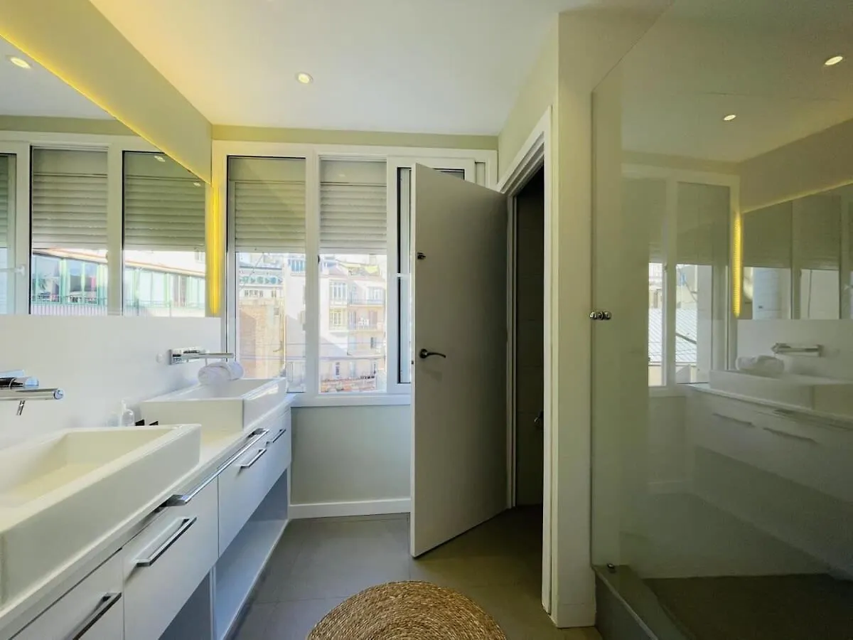 Plaza Catalunya Recently Renovated 5Bd-4Bth Lägenhet Barcelona